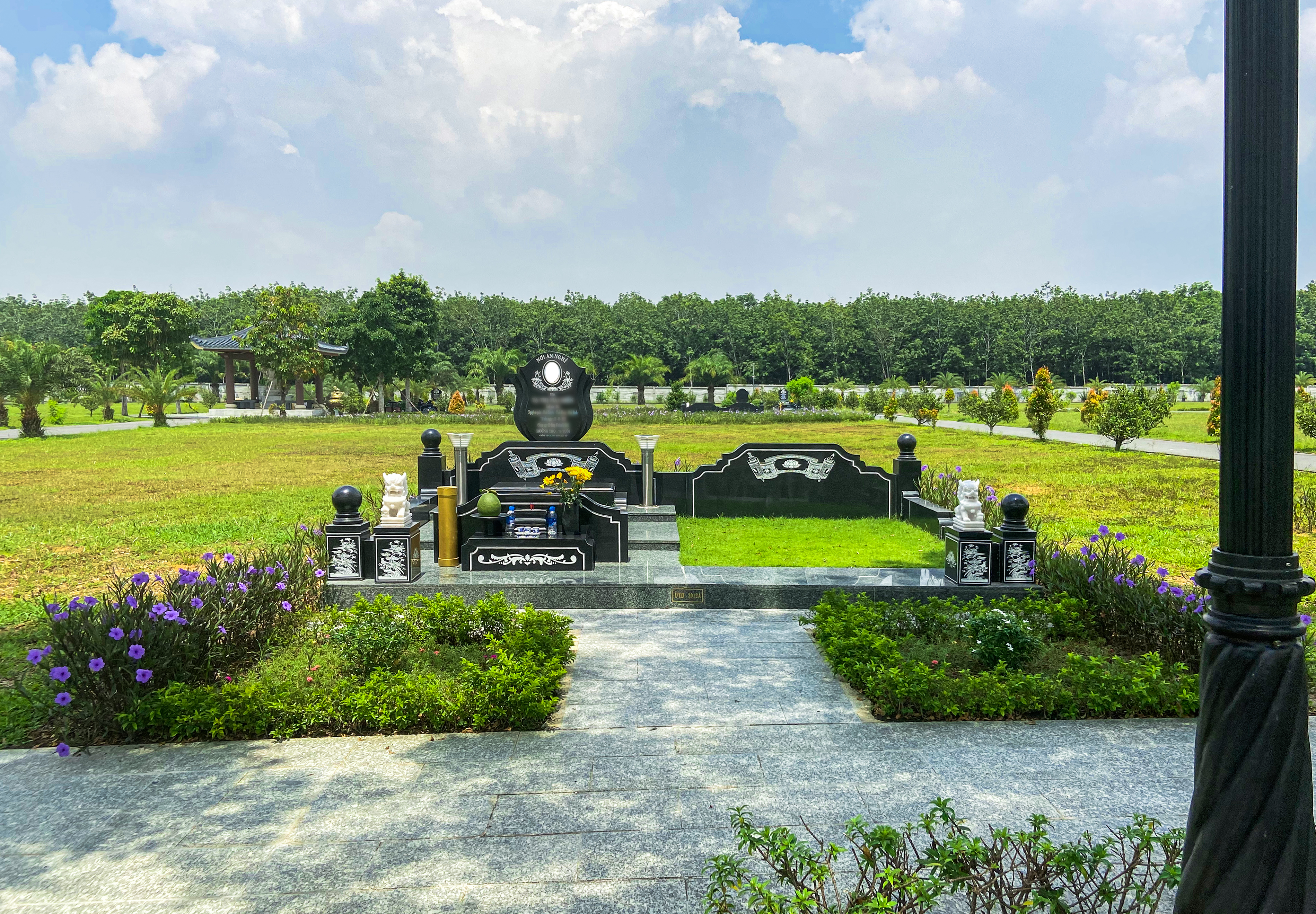 Mộ Đôi Tiêu Chuẩn